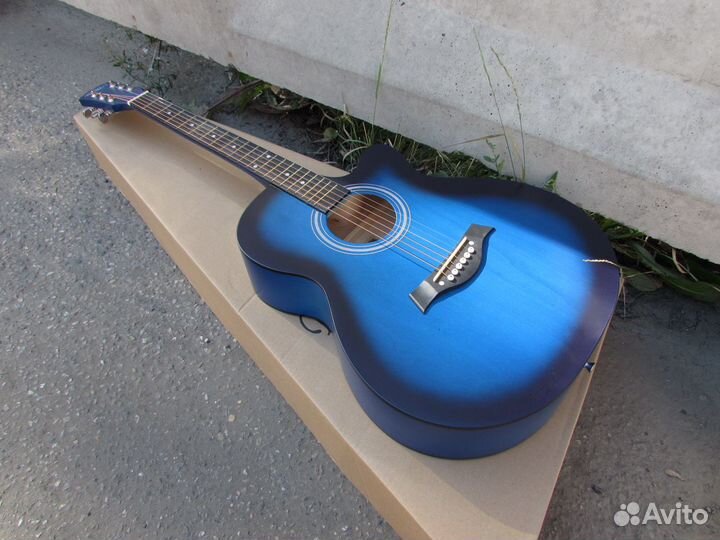 Гитара акустическая