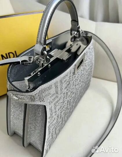 Сумка fendi peekaboo