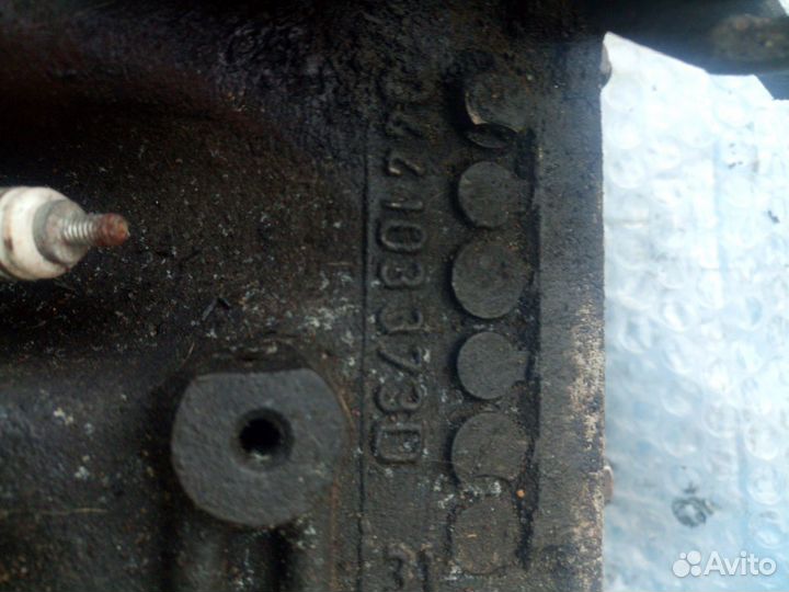 Головка блока цилиндров 044103373D