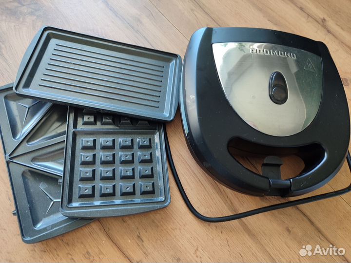 Вафельница мультипекарь Redmond RMB-634/3