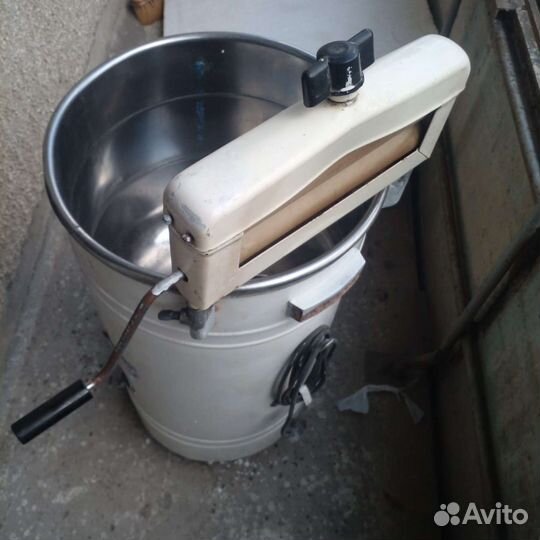 Стиральная машина Волжанка бу, полуавтомат