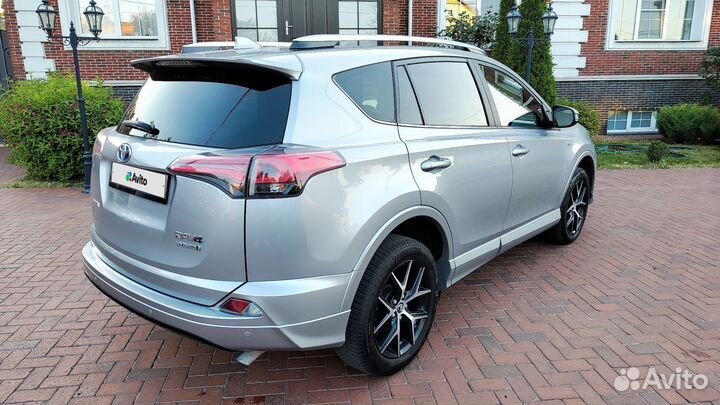 Toyota RAV4 2.5 AT, 2017, 89 000 км