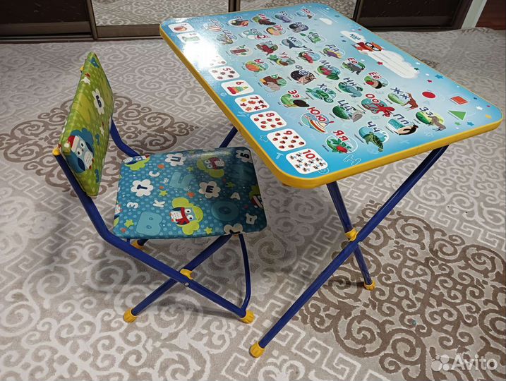 Детский стол и стул