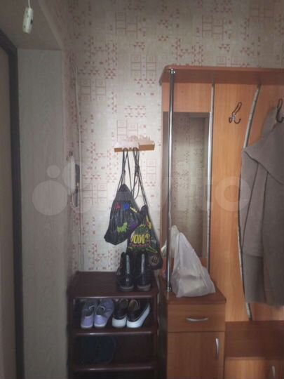 Доля в 3-к. квартире, 60 м², 8/9 эт.