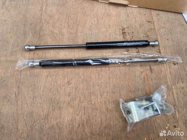 Упоры капота Газель Next к-т