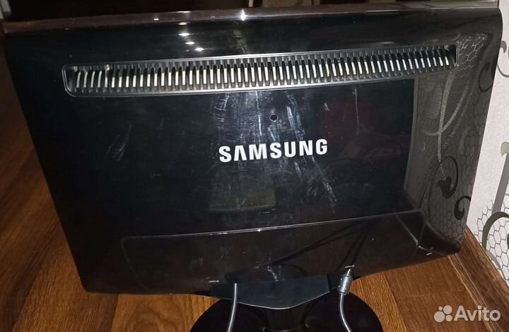 Монитор Samsung 19