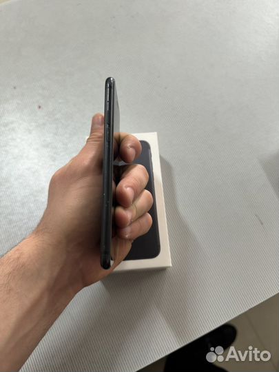 iPhone 7, 32 ГБ