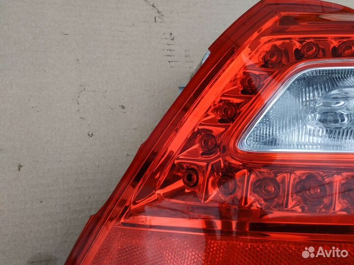 Фонарь задний правый nissan teana j32