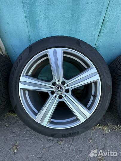 Pirelli Scorpion Winter 275/45 R21 и 315/40 R21