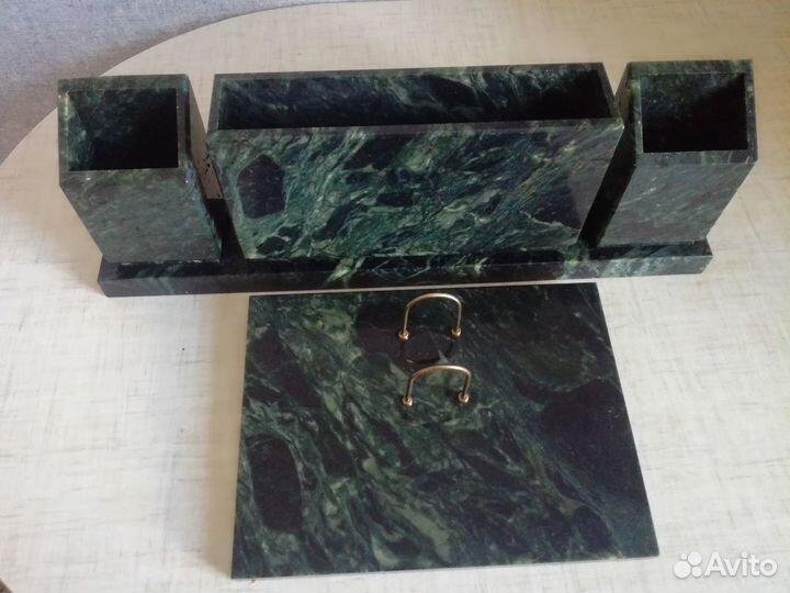 Каменный настольный прибор