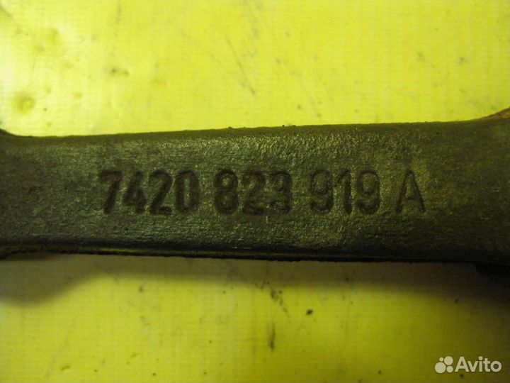 Вилка сцепления 7420823924 renault trucks, Midlum