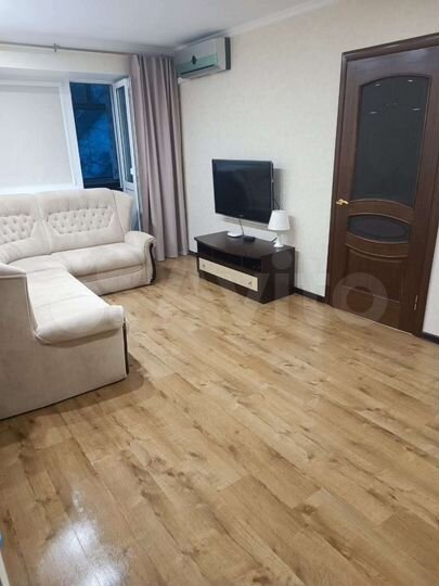 2-к. квартира, 44 м², 3/3 эт.