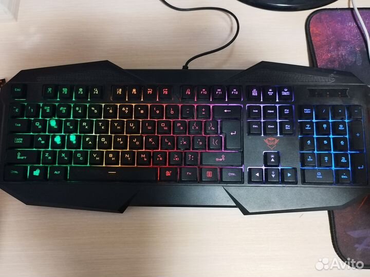 Игровая клавиатура с подсветкой