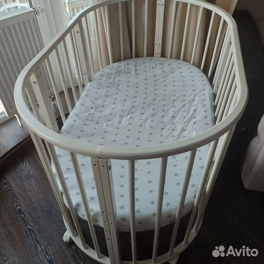 Детская кроватка трансформер с маятником