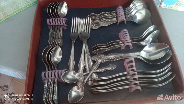 Набор столовых приборов на 12 персон
