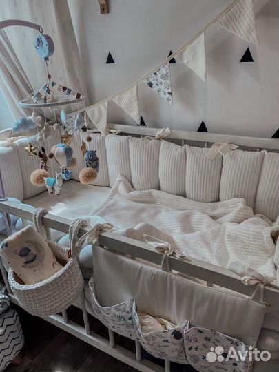 Бортики комплекты в кроватку (новые)