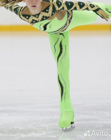 Костюм для выступления по фигурному катанию, б/у