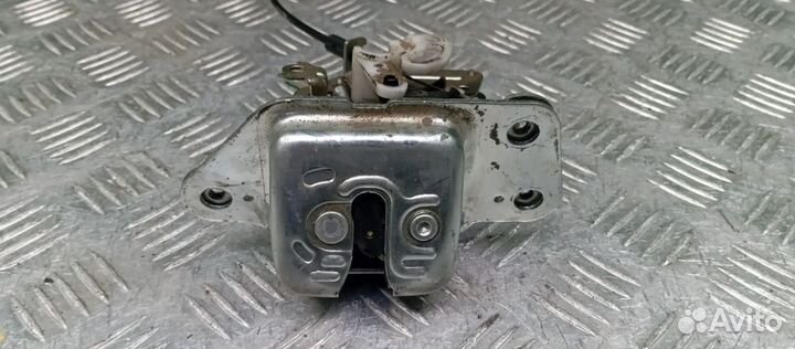 Замок багажника Jeep Grand Cherokee