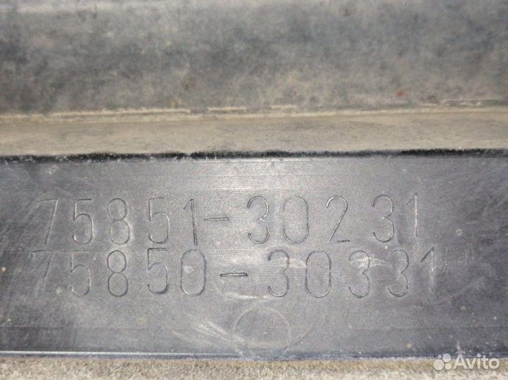 Накладка на порог правая Lexus Gs S190