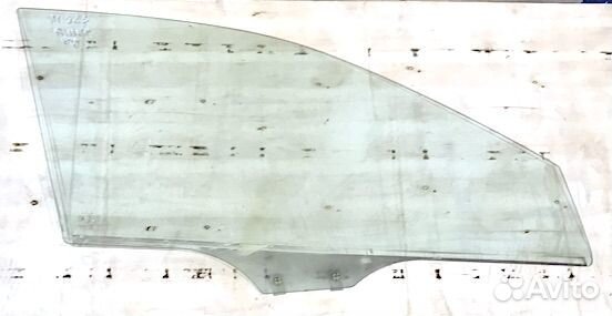 Мазда 323 Стекло двери передней правой