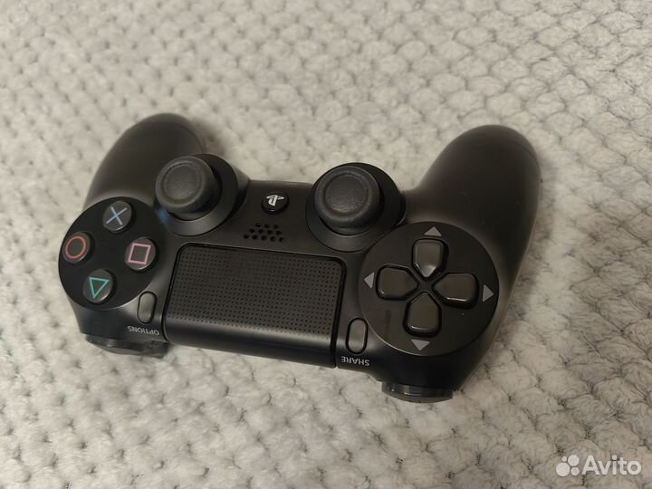 Sony PS4 slim (Состояние новой)