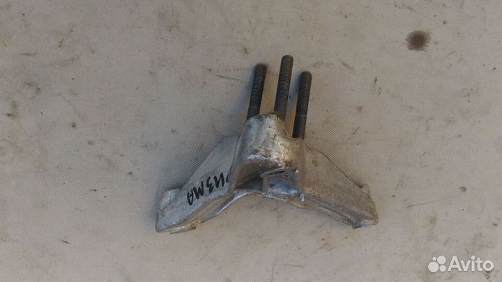 Кронштейн кпп левый для Mitsubishi Carisma (DA)