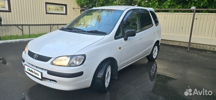Toyota Corolla Spacio 1.6 AT, 1999, 301 000 км
