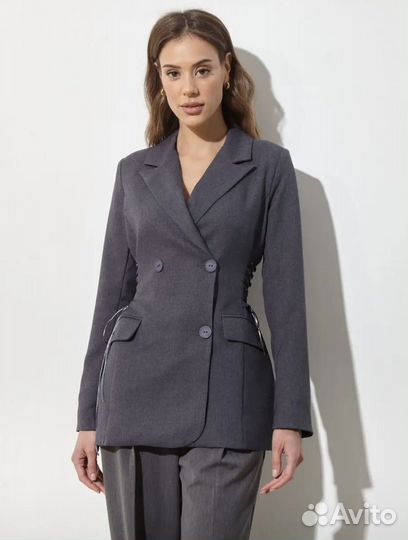 Пиджак приталенный со шнуровкой