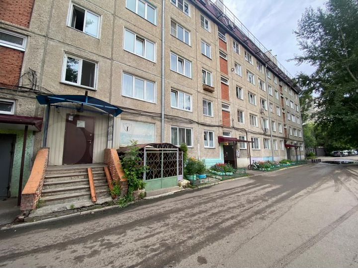 Комната 14 м² в 4-к., 4/5 эт.