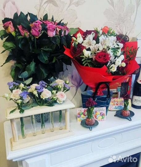 Ваза. Деревянное кашпо с пробирками