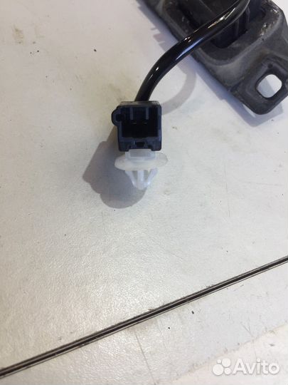 Кнопка открывания багажника (Lexus GS)