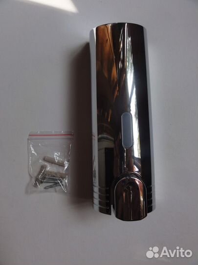 Дозатор для жидкого мыла настенный