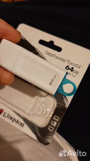 Флэшка Kingston 64 Gb