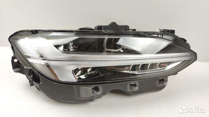 Фара правая Volvo S90 2 2016-2020