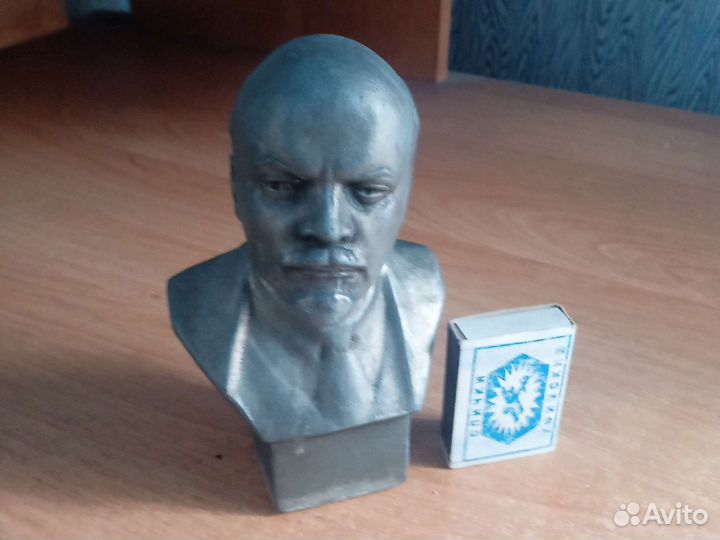 Бюст Ленина СССР
