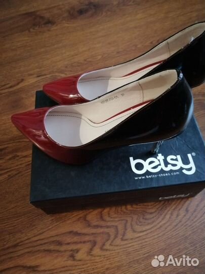 Туфли женские 39 размер новые