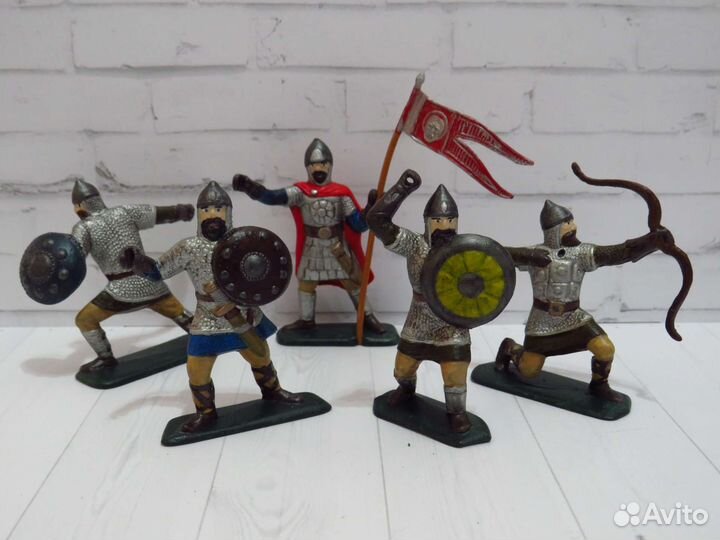 Солдатики Технолог и Дутыши покрашенные