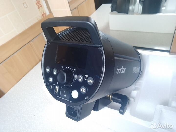 Вспышка студийная Godox DP600III