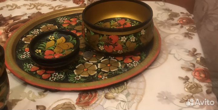 Поднос и посуда хохлама