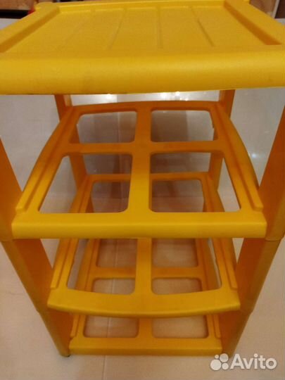 Полка пластиковая для кухни(под кастрюли)