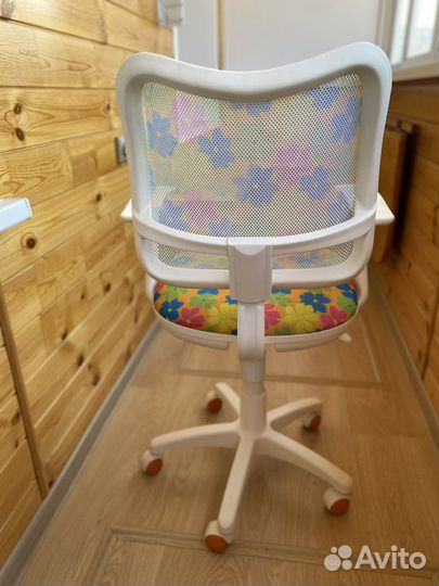 Детский компьютерный стул для девочки