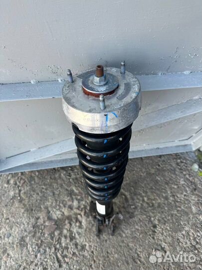Амортизатор передний правый BMW X6 E71 рест. 2013