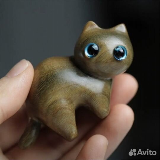 Кот статуэтка из сандалового дерева