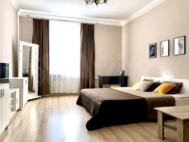 2-к. квартира, 55 м², 1/3 эт.
