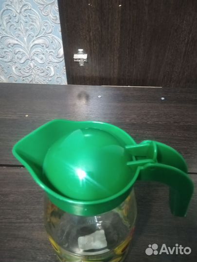 Кувшин стеклянный с крышкой