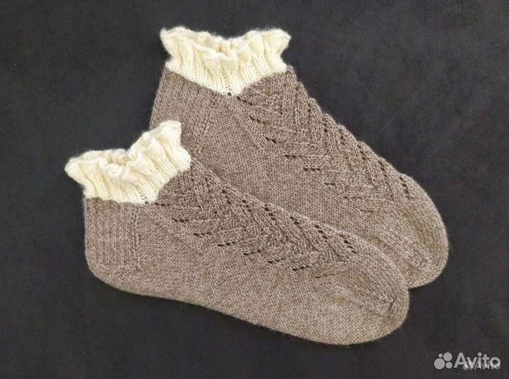 Женские вязаные шерстяные носочки ручной вязки