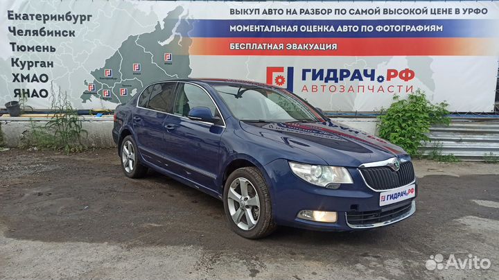 Ручка двери задней наружная левая Skoda Superb 2