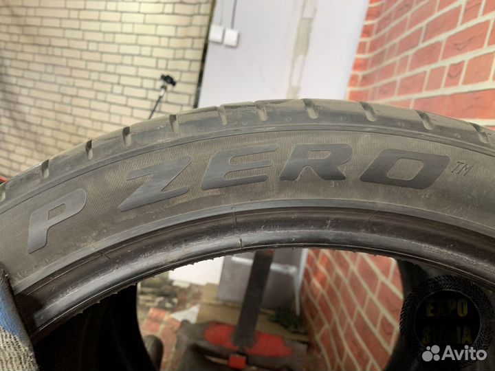 Pirelli P Zero PZ4 295/35 R22