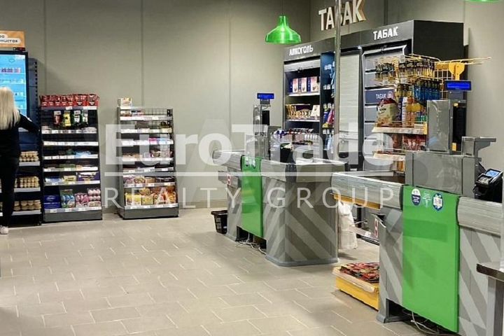 Продам торговое помещение, 631 м²