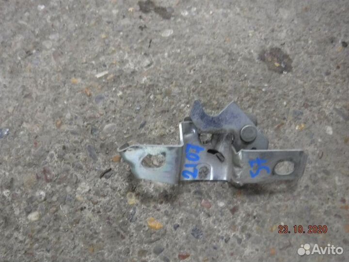 Замок капота Лада 2107 21067 2010